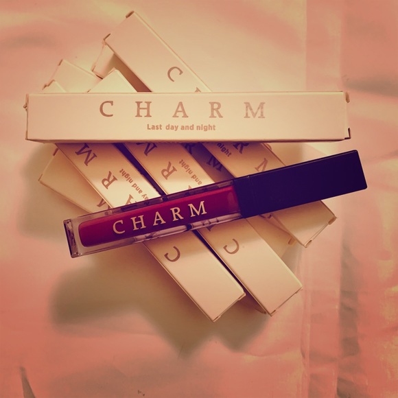 💄CHARM MATTE LIQUID LIPSTICK 💋 - Picture 4 of 6